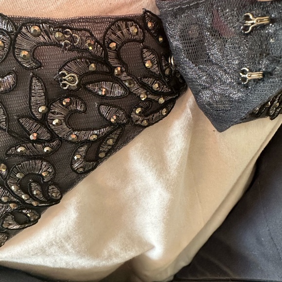 MGNY Madeline Gardner Formal Mother Of The Bride Charcoal Floor Length Bead 8/10 - Picture 5 of 16